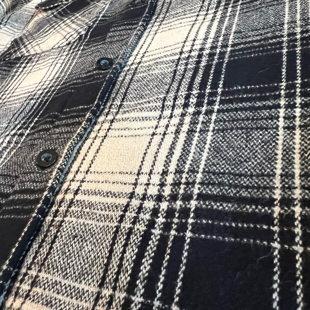 Brixton Bowery Flannel Like New - Picture 4 of 4